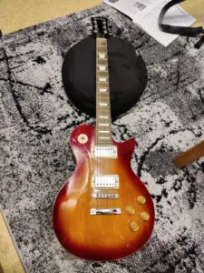 Guitare Harley Benton : le bon plan débutant ?